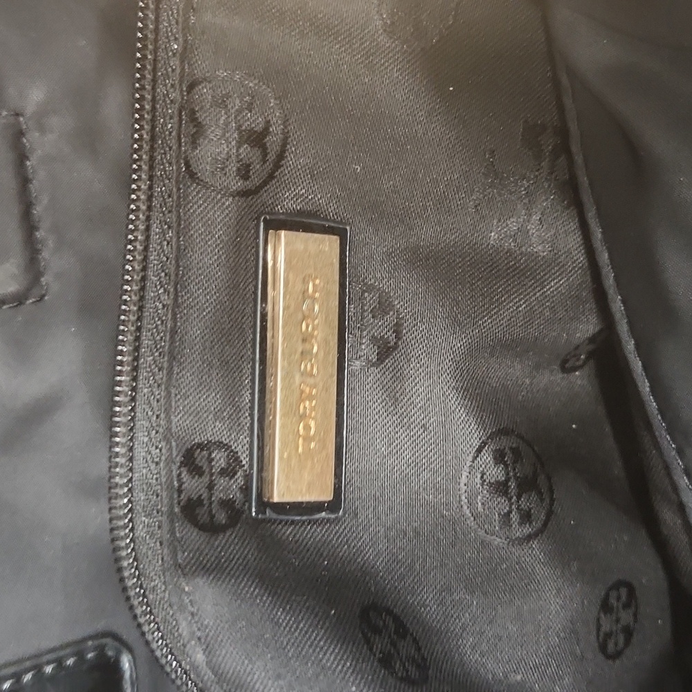 Tory Burch Patent Black Structured Tote Bag - Picture 10 of 12